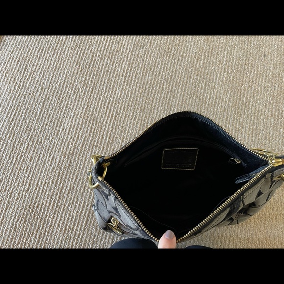 Great condition! Coach Poppy bag. - Picture 2 of 3